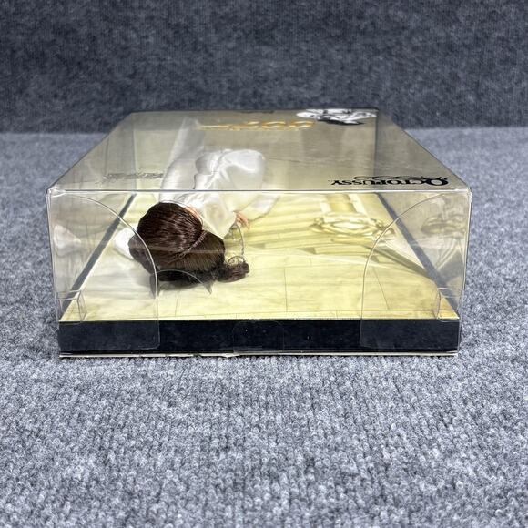 Barbie Collector James Bond Octopussy Doll Black Label Mattel T4550‎ 2010 In Box - Picture 7 of 10